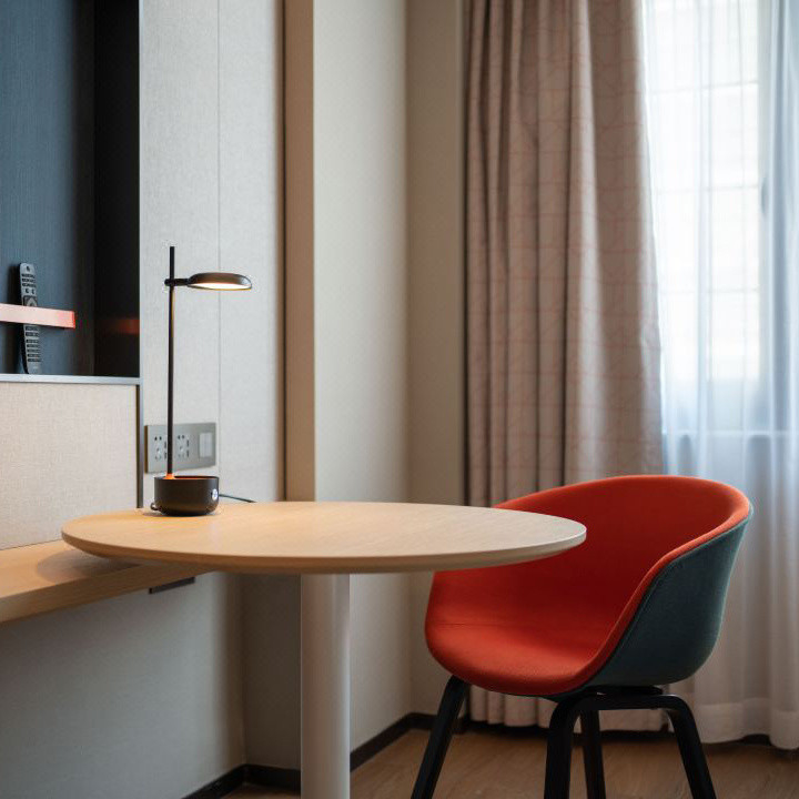 Customization King Size Bedroom Hotel Furniture Set for Three Star Business Apartment